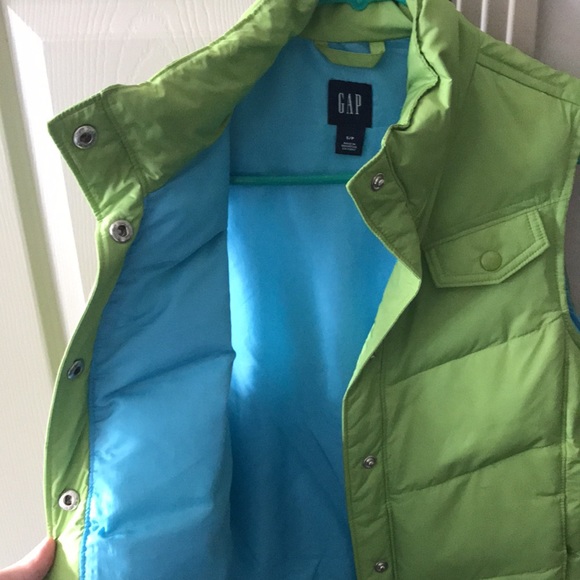 Gap Down Vest - Picture 2 of 5